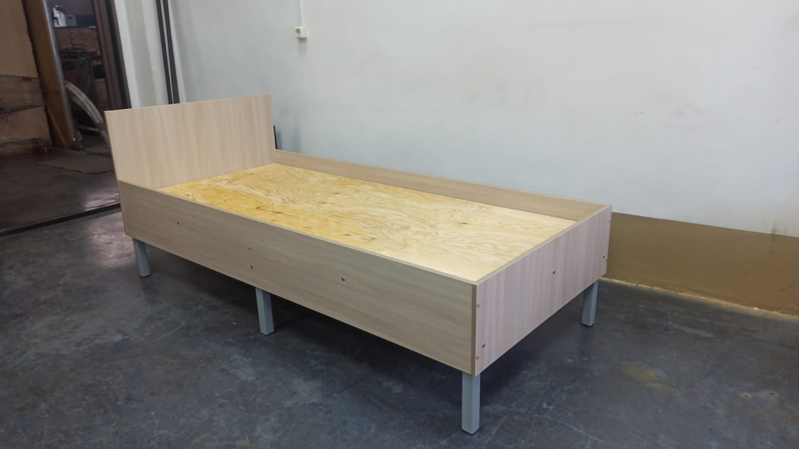 картинка Кровать односпальная 90×200